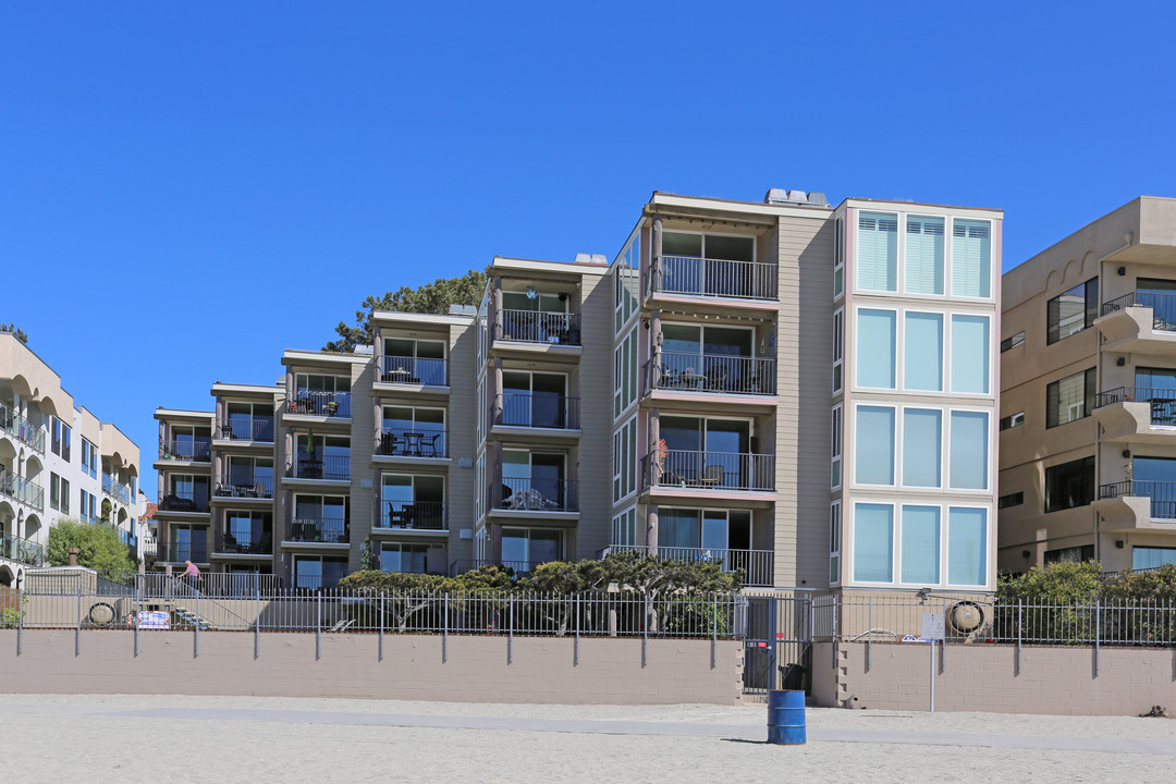 Mission Bay Parker Place in San Diego, CA - Building Photo