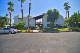 250 E San Jose Rd in Palm Springs, CA - Building Photo