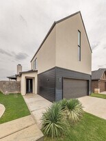 18 Wilshire Blvd in Lubbock, TX - Building Photo