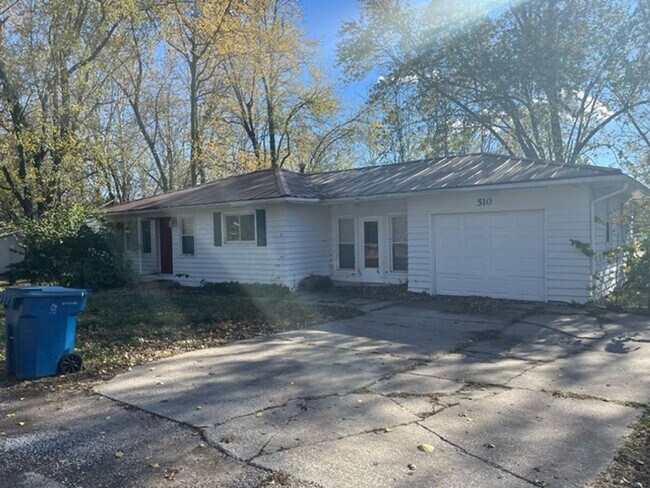 510 Redbud Ln in Ashland, MO - Building Photo - Building Photo