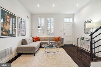934 N 30th St in Philadelphia, PA - Foto de edificio - Building Photo