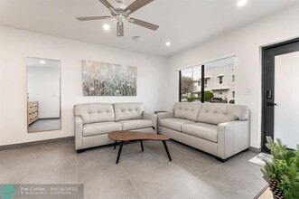 240-284 84th St in Miami, FL - Foto de edificio - Building Photo