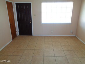 10528 Brisbane Way in El Paso, TX - Building Photo - Building Photo