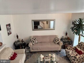 12287 Granada Way in Woodbridge, VA - Building Photo - Building Photo
