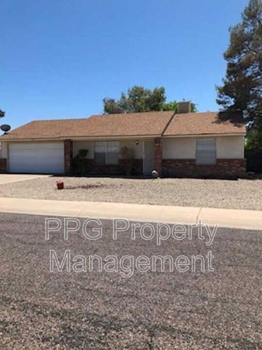 7231 W Sierra St in Peoria, AZ - Building Photo