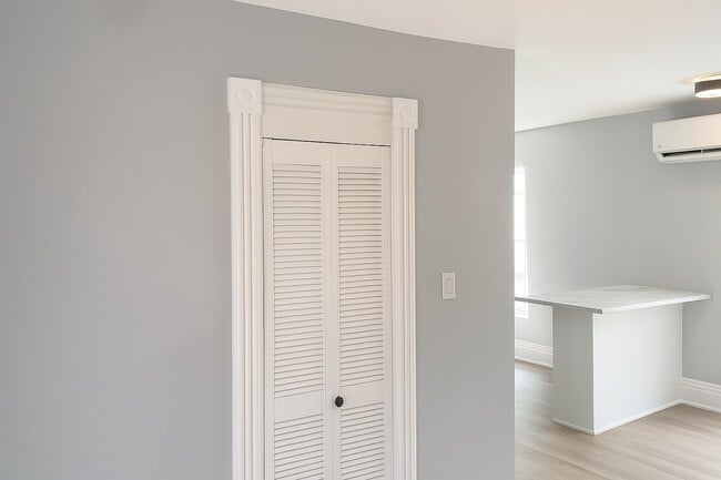 569 Sherbrooke St in Peterborough, ON - Building Photo - Building Photo