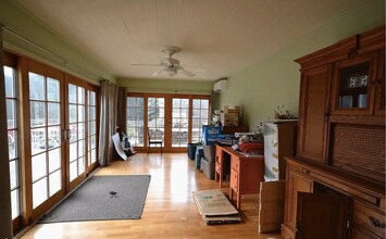 207 Hawthorn Dr in Hendersonville, NC - Building Photo - Building Photo