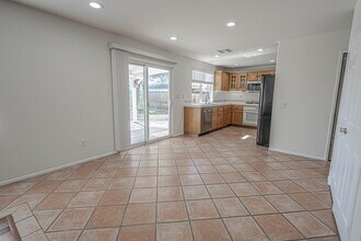 23828 Oakhurst Dr in Santa Clarita, CA - Building Photo - Building Photo