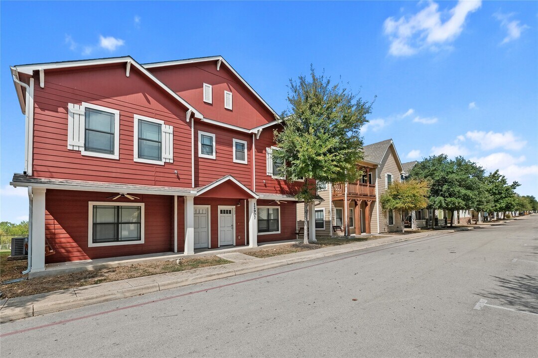 13110 Englemann Dr in San Antonio, TX - Building Photo