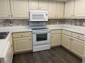 3619 SE 10th Ave, Unit A in Cape Coral, FL - Building Photo - Building Photo