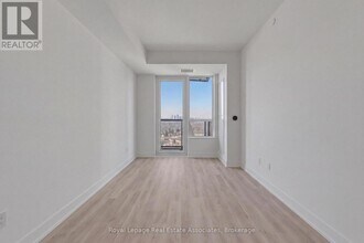 60 Central Park Roadway in Toronto, ON - Building Photo - Building Photo