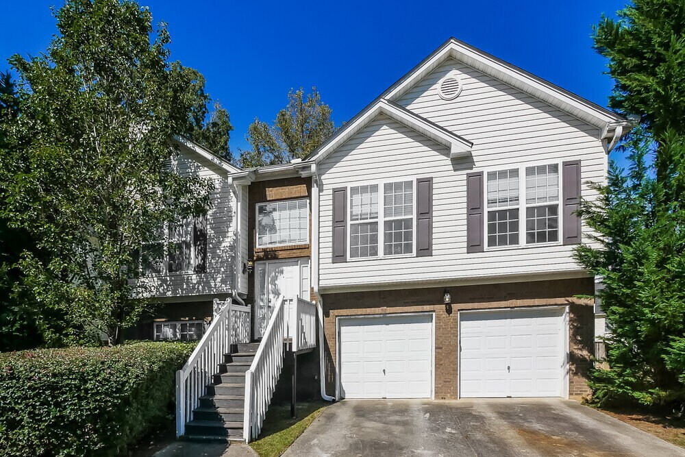 1123 Corkscrew Way in Villa Rica, GA - Building Photo