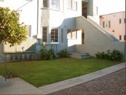 911 Alandele Ave in Los Angeles, CA - Building Photo - Building Photo