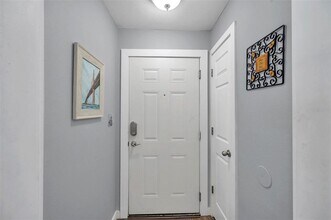 5260 Coquina Key Dr SE in St. Petersburg, FL - Building Photo - Building Photo