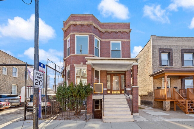 property at 2741 W Belmont Ave