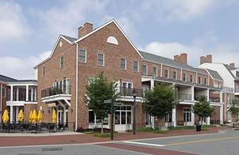 5107-5121 Center St in Williamsburg, VA - Building Photo - Building Photo