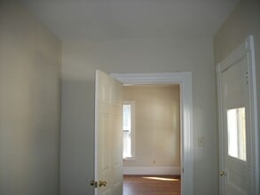 11 Hollywood St in Springfield, MA - Building Photo - Building Photo