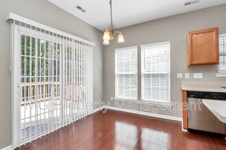 14220 Riding Hill Ave in Charlotte, NC - Building Photo - Building Photo