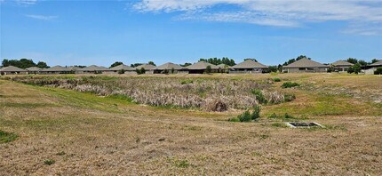 13475 Crest Lake Dr in Hudson, FL - Building Photo - Building Photo