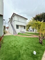 711 SW 11th St in Miami, FL - Building Photo