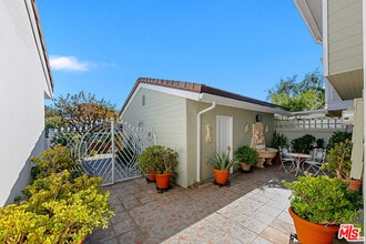 32173 Sailview Ln in Westlake Village, CA - Building Photo - Building Photo