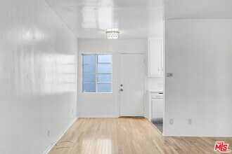 1342 Yale St in Santa Monica, CA - Building Photo - Building Photo