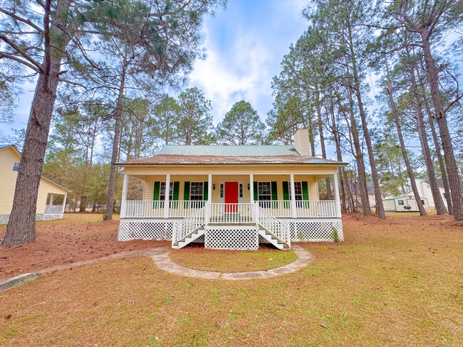 property at 802 N Taylor Ct