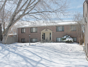 2347 S Locust St in Denver, CO - Building Photo - Building Photo