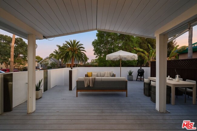 1141 Cabrillo Ave in Los Angeles, CA - Building Photo - Building Photo