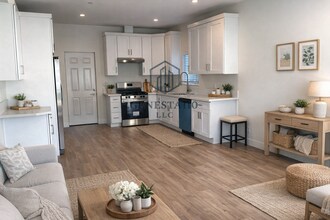 11040 Genesta Ave, Unit Lower Level in Los Angeles, CA - Foto de edificio - Building Photo