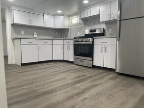 56 Rose Rd in West Nyack, NY - Building Photo - Building Photo