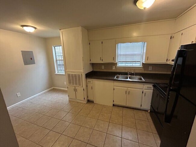 1100 Cotton Ave SW in Birmingham, AL - Building Photo - Building Photo