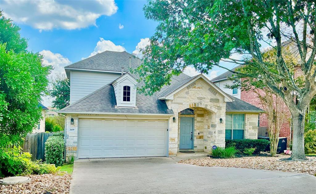 2609 Golden Gate Park in Austin, TX - Building Photo