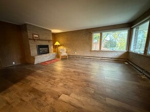 7036 Willow Ln in Brooklyn Center, MN - Building Photo - Building Photo