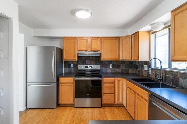 11824 N Guinevere Dr in Spokane, WA - Foto de edificio - Building Photo