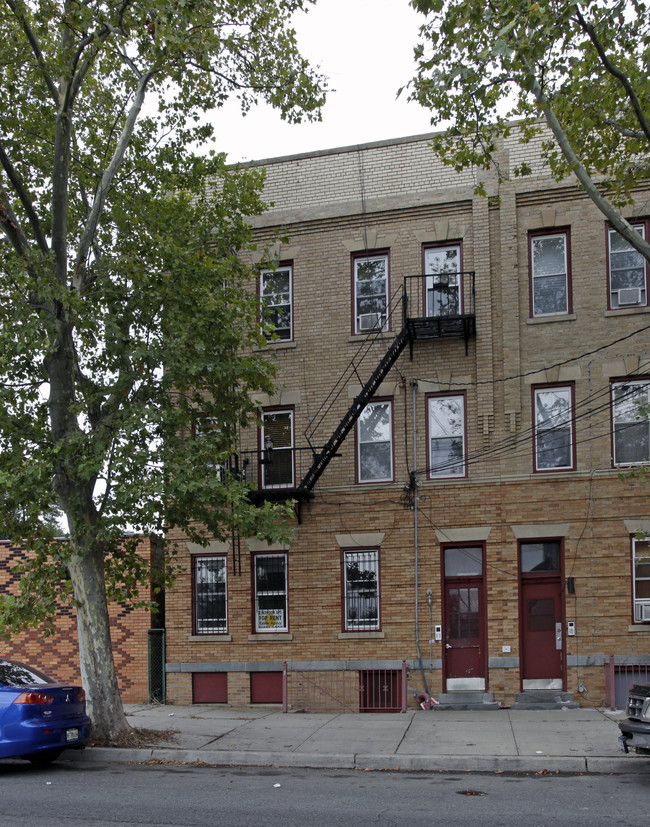 219 Van Horne St in Jersey City, NJ - Building Photo - Building Photo