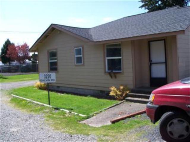 3220 Galvin Rd in Centralia, WA - Building Photo