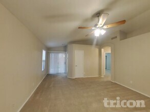 4005 E La Salle St in Phoenix, AZ - Foto de edificio - Building Photo