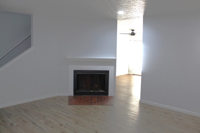 property at 1823 Worthington Run Dr