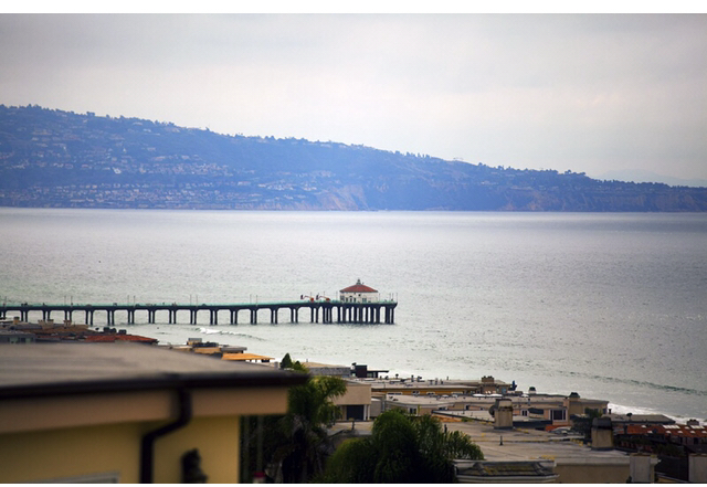 3005 Crest Dr, Unit B in Manhattan Beach, CA - Foto de edificio - Building Photo