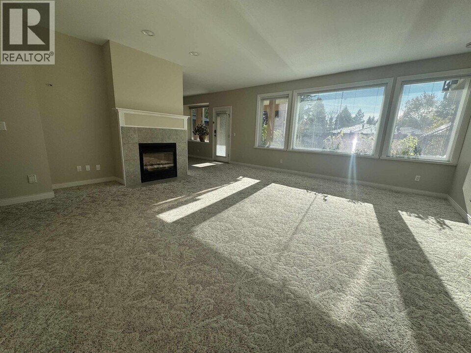 20920-20115 115 Ave in Maple Ridge, BC - Building Photo