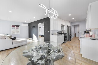 341 E 91st St in Los Angeles, CA - Building Photo - Building Photo