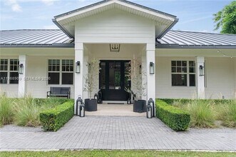 9301 SW 92nd Ave, Unit 01 in Miami, FL - Building Photo - Building Photo