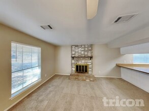 2007 Smoke Rock Dr in Spring, TX - Foto de edificio - Building Photo