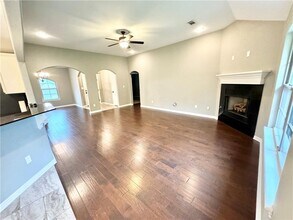 430 Carlson St in Centerton, AR - Building Photo - Building Photo