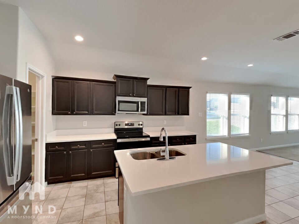 4605 Elderberry St in Forney, TX - Foto de edificio