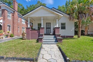 421 W 18th St in Jacksonville, FL - Building Photo