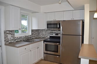 4303 NW 20th Ave in Oakland Park, FL - Building Photo - Building Photo