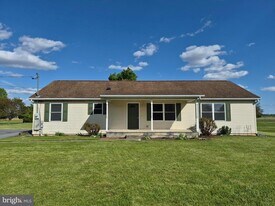 283 Colorado St in Chambersburg, PA - Building Photo