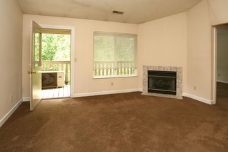 Bridgewater Park Apartments in Stow, OH - Building Photo - Interior Photo